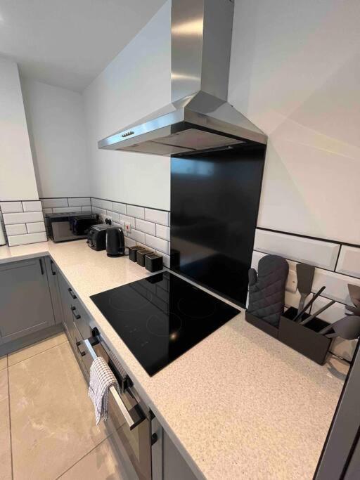 Апартаменты Entire Property In Downham Market, Serviced Accomodation Экстерьер фото