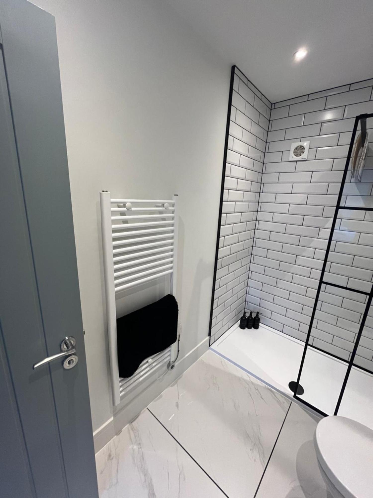 Апартаменты Entire Property In Downham Market, Serviced Accomodation Экстерьер фото